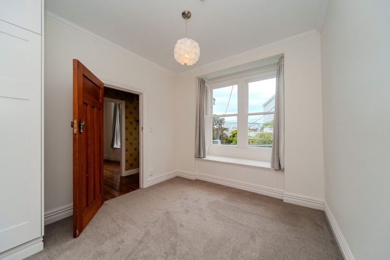 Photo of property in 6 Parliament Street, Thorndon, Wellington, 6011