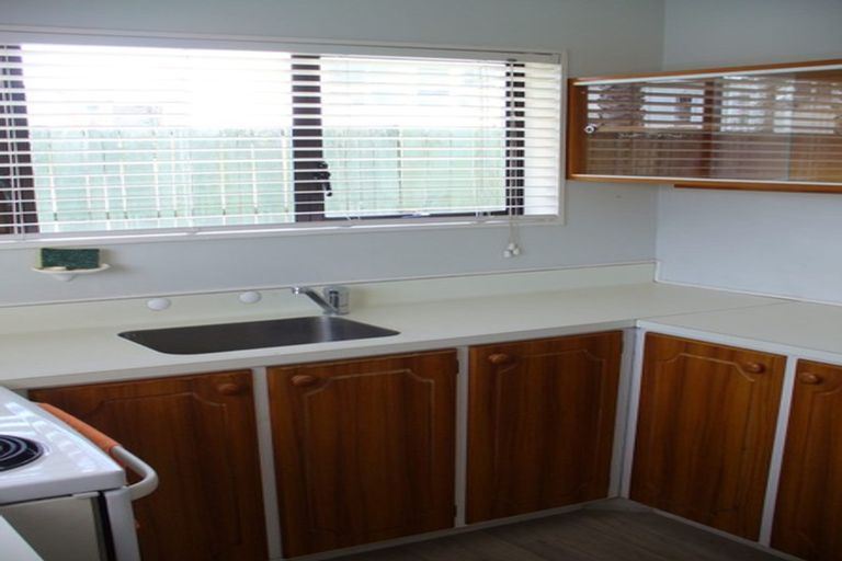 Photo of property in 3/2 Moana Avenue, Belmont, Auckland, 0622