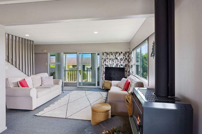 Photo of property in 1 Karaka Street, Otaki Beach, Otaki, 5512