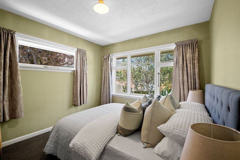 Photo of property in 8 Merton Place, Bryndwr, Christchurch, 8053