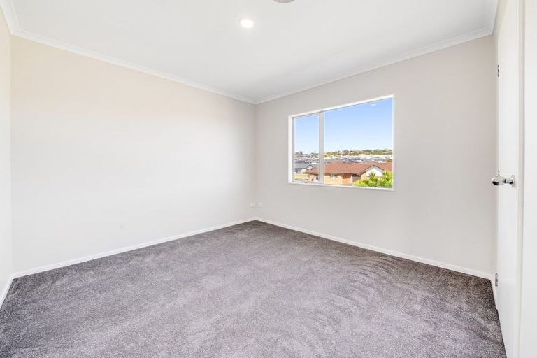 Photo of property in 2 Dunaff Place, Flat Bush, Auckland, 2019