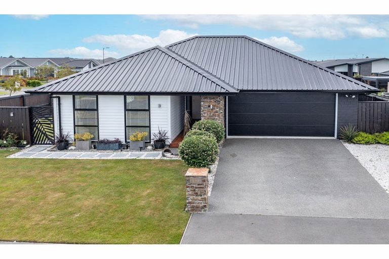 Photo of property in 24 Roys Street, Marshland, Christchurch, 8083