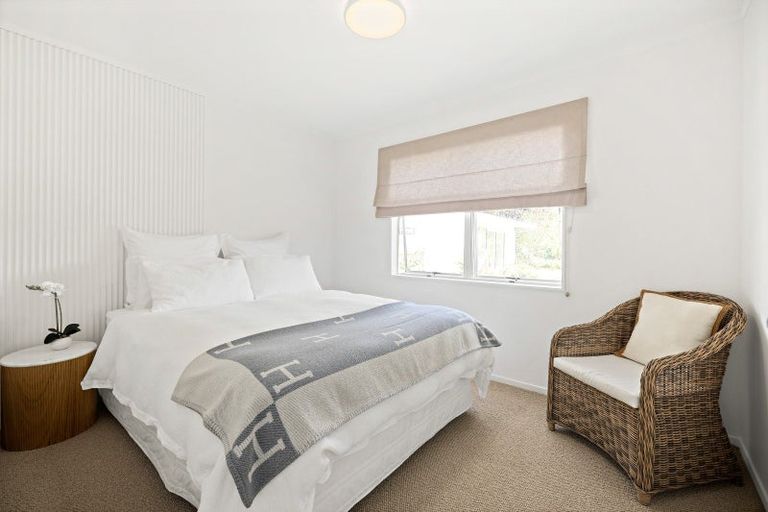 Photo of property in 5 Twilight Bay, Omaha, 0986