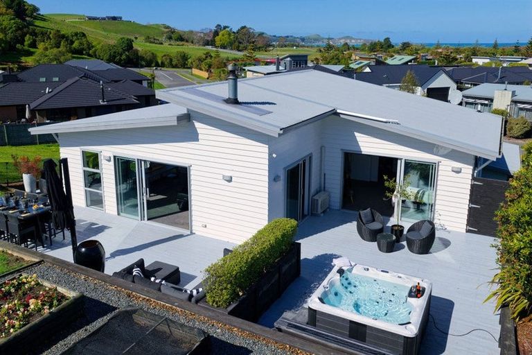 Photo of property in 16 Swyncombe Place, Kaikoura Flat, Kaikoura, 7371