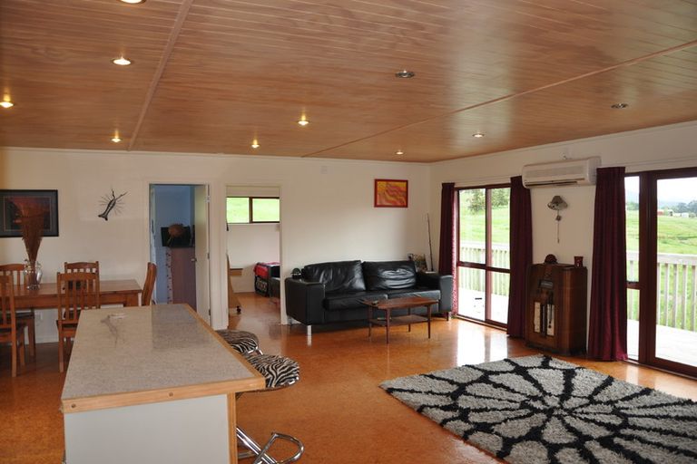 Photo of property in 73 Settlement Road, Kaiwaka, 0573