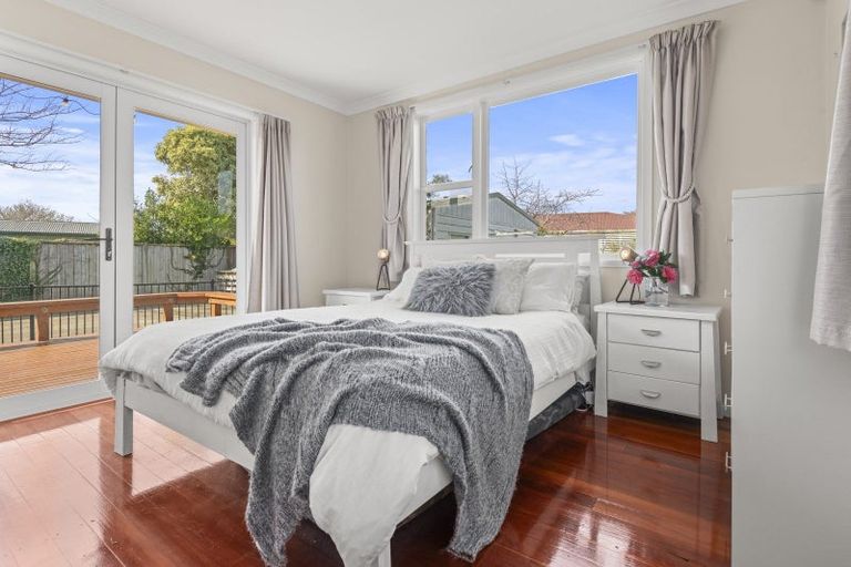 Photo of property in 12 Snowdon Avenue, Terrace End, Palmerston North, 4410