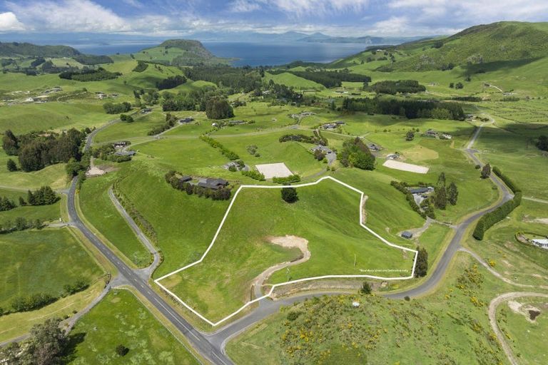 Photo of property in 29 Grant Road, Kinloch, Taupo, 3385