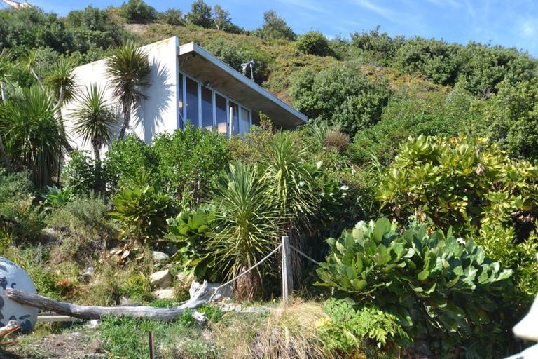 Photo of property in 235 Houghton Bay Road, Houghton Bay, Wellington, 6023