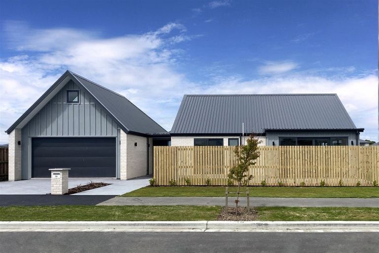Photo of property in 24 Cork Street, Martinborough, 5711