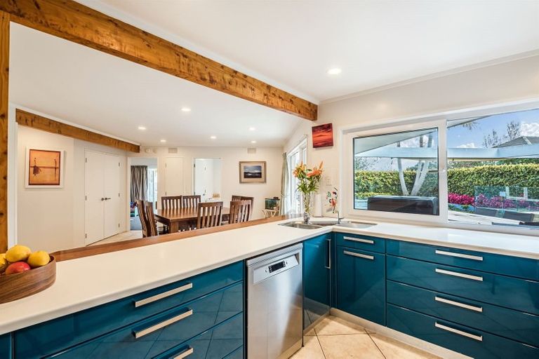 Photo of property in 2/24 Lake Pupuke Drive, Takapuna, Auckland, 0622