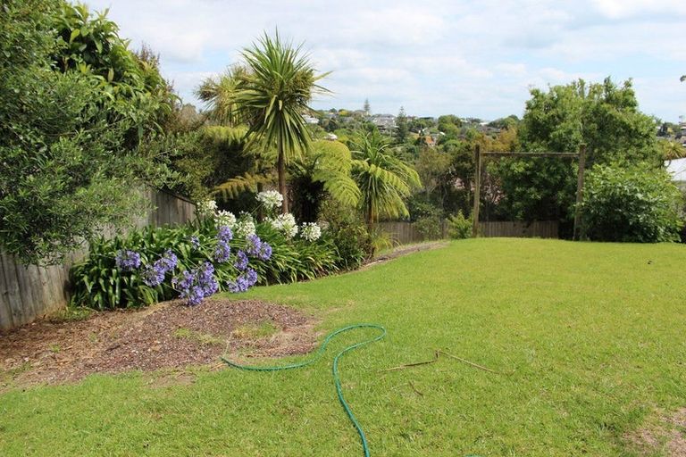 Photo of property in 71 Park Rise, Campbells Bay, Auckland, 0630