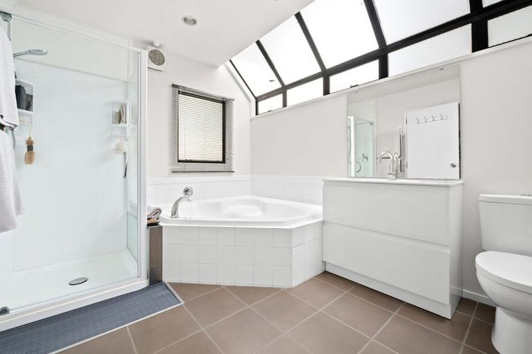 Photo of property in 2a Edgecumbe Street, Whitiora, Hamilton, 3200