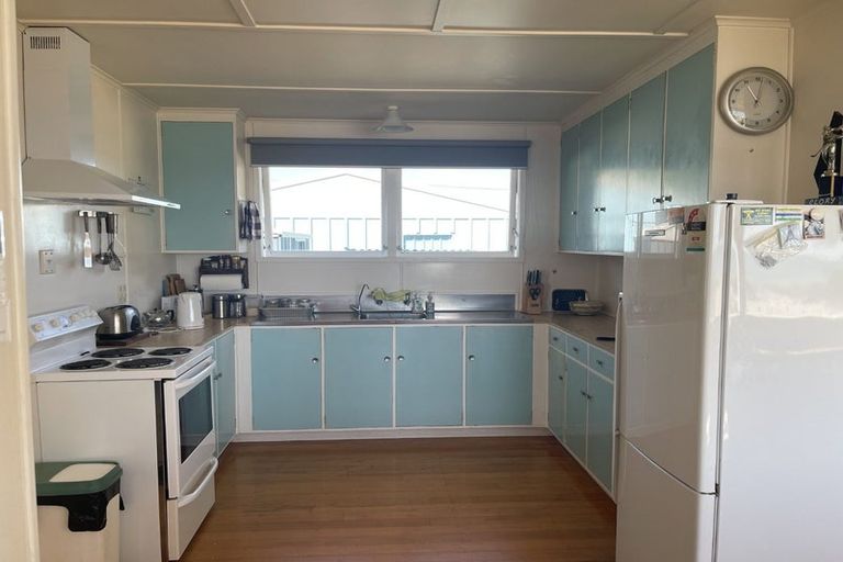 Photo of property in 22 Taylor Road, Papamoa Beach, Papamoa, 3118