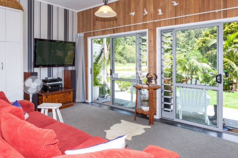 Photo of property in 131 Mckellar Place, Whangamata, 3620