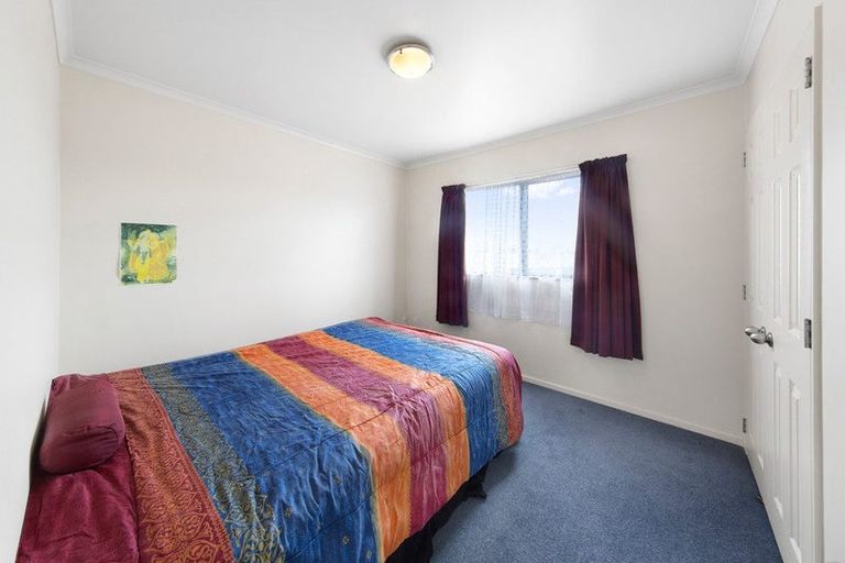 Photo of property in 12 Paloma Court, Hillpark, Auckland, 2102