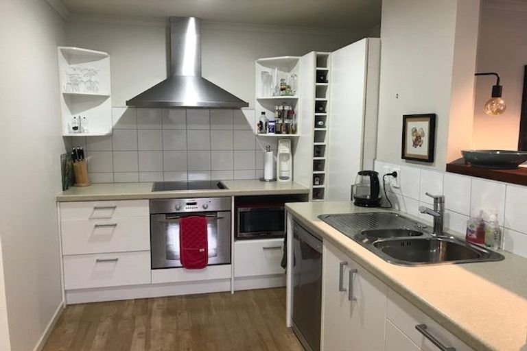 Photo of property in Onslow Heights, 17e Onslow Road, Khandallah, Wellington, 6035