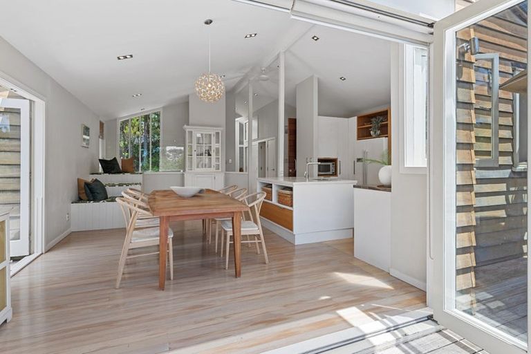 Photo of property in 95b Hinemoa Street, Birkenhead, Auckland, 0626