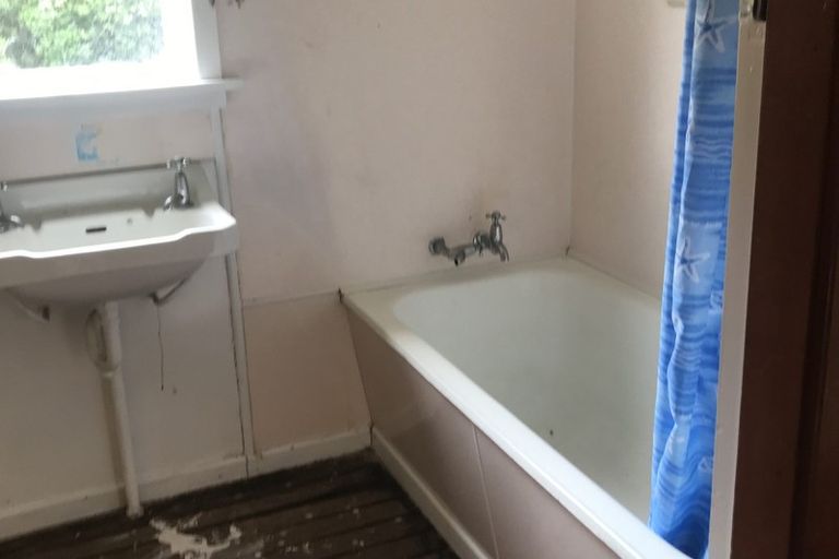 Photo of property in 4 Oha Street, Mokau, 4376