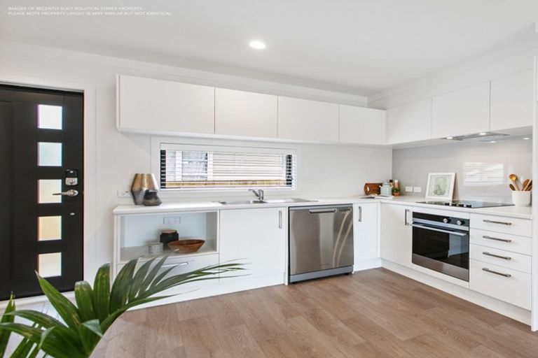 Photo of property in 5 Wallace Road, Mangere Bridge, Auckland, 2022