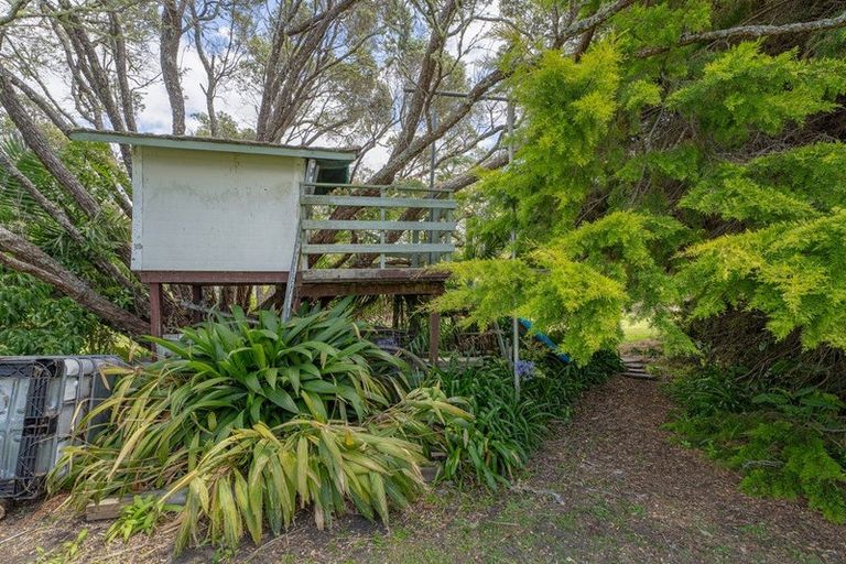 Photo of property in 11 Parkland Place, Whitianga, 3510