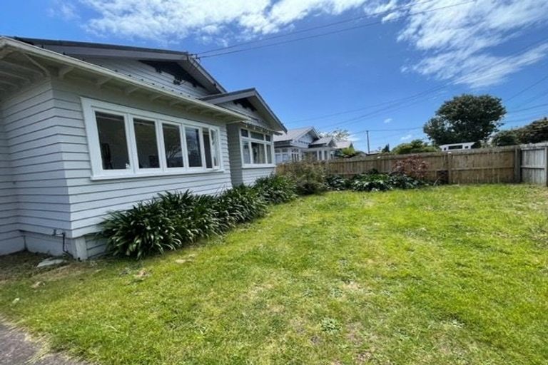 Photo of property in 11 Arabi Street, Sandringham, Auckland, 1041