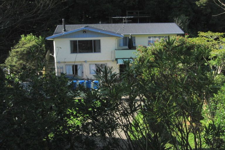 Photo of property in 82 Airlie Road, Plimmerton, Porirua, 5026