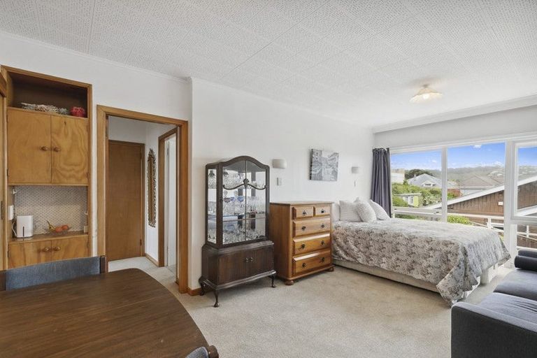 Photo of property in 8 Naughton Terrace, Kilbirnie, Wellington, 6022