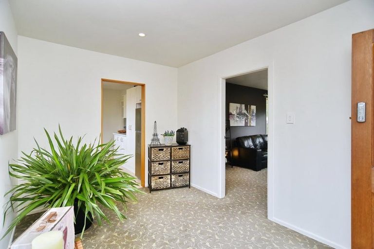Photo of property in 27 Heathglen Avenue, Parklands, Christchurch, 8083