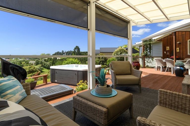 Photo of property in 29 Roger Guy Place, Welcome Bay, Tauranga, 3175