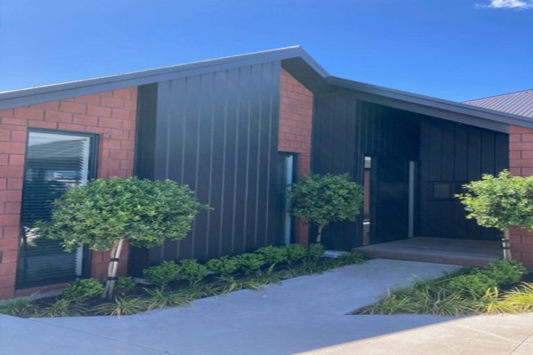 Photo of property in 70 Te Wharo Drive, Papamoa, 3118