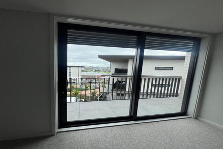 Photo of property in 7c Windlass Street, Long Bay, Auckland, 0630
