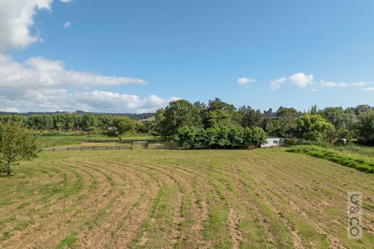 Photo of property in 76 Awaroa Road, Helensville, 0800