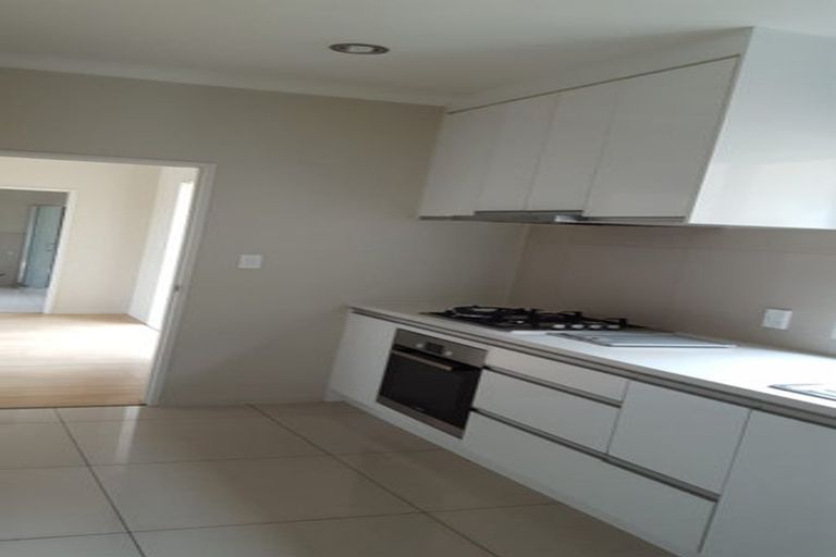 Photo of property in 5 Dunkineely Road, Flat Bush, Auckland, 2019