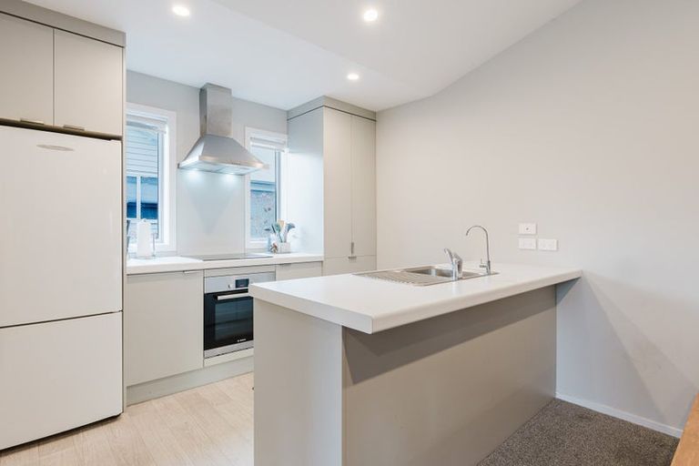 Photo of property in 135 Forest Lake Road, Forest Lake, Hamilton, 3200