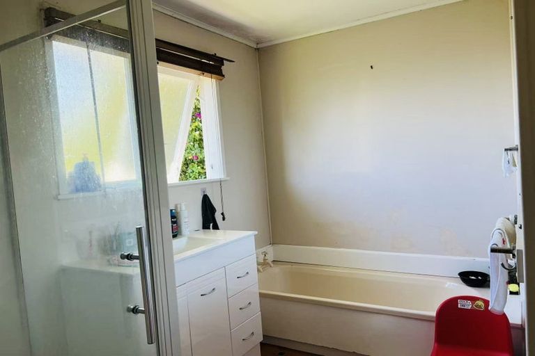 Photo of property in 66 Salamanca Road, Sunnynook, Auckland, 0620