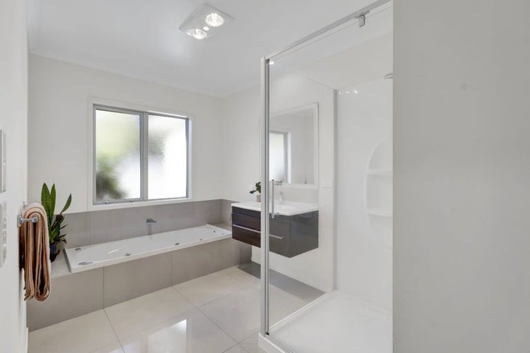 Photo of property in 18 Rawiri Drive, Bell Block, New Plymouth, 4312