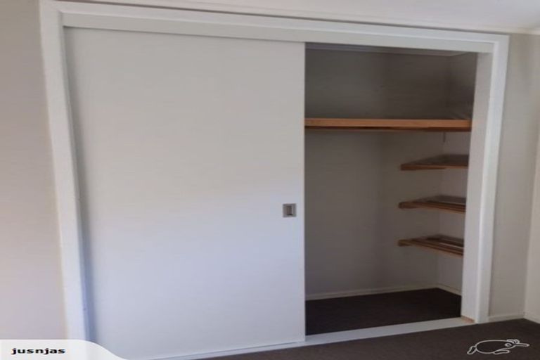 Photo of property in 4/49 Maungaraki Road, Korokoro, Lower Hutt, 5012