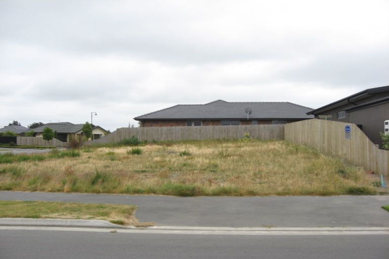 Photo of property in 62 Titirangi Crescent, Parklands, Christchurch, 8083