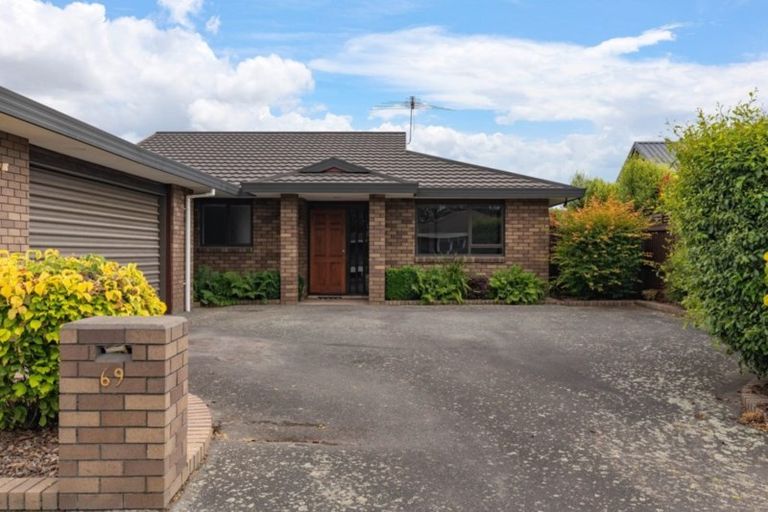 Photo of property in 69 Lowry Avenue, Redwood, Christchurch, 8051