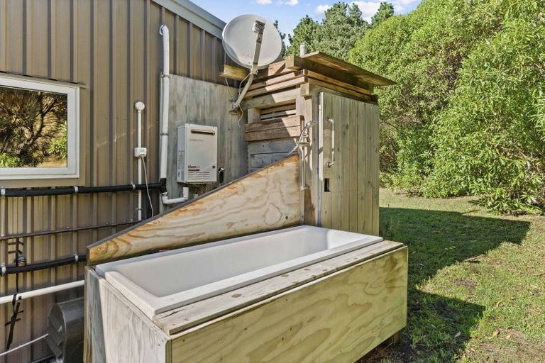 Photo of property in 645a Te Awaiti Road, Te Awaiti, Martinborough, 5782