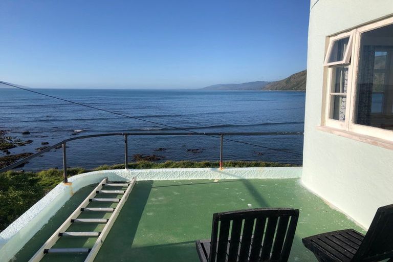 Photo of property in 20 Ocean Parade, Pukerua Bay, 5026