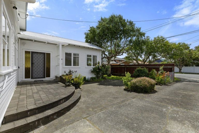 Photo of property in 92 Pretoria Street, Hutt Central, Lower Hutt, 5010