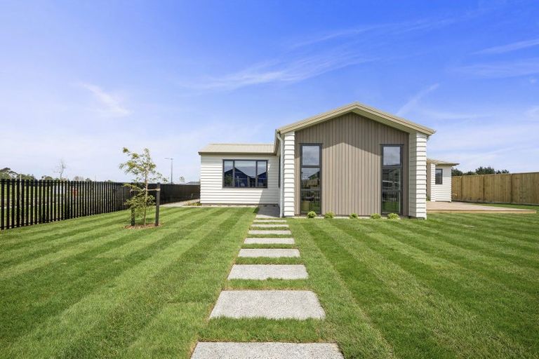 Photo of property in 1 Springwater Drive, Maewa, 4702