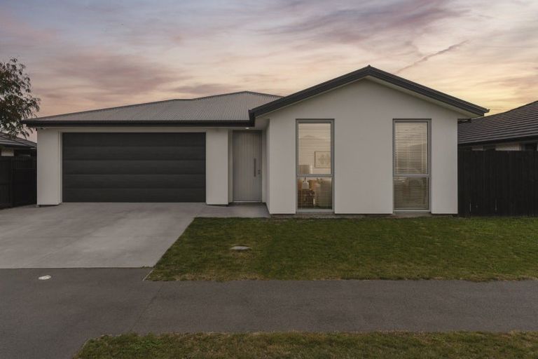 Photo of property in 5 Sarah Street, Marshland, Christchurch, 8083