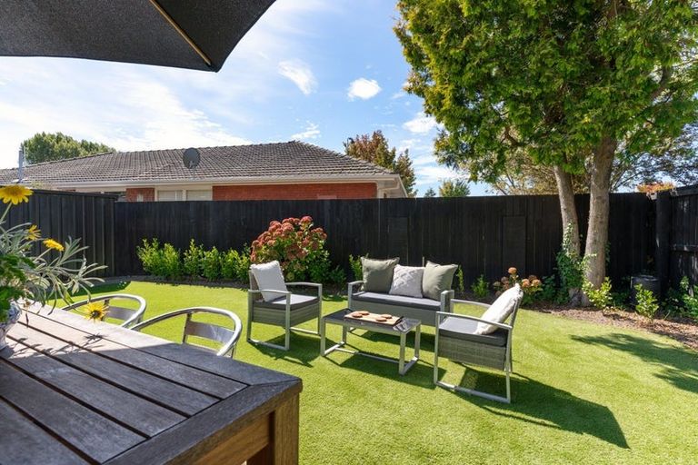 Photo of property in 1/4 Wadeley Road, Ilam, Christchurch, 8041