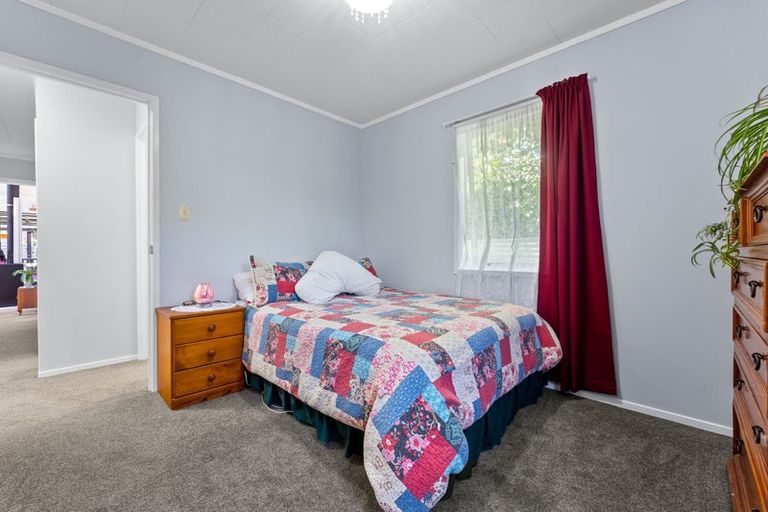 Photo of property in 12 Downer Street, Helensville, 0800