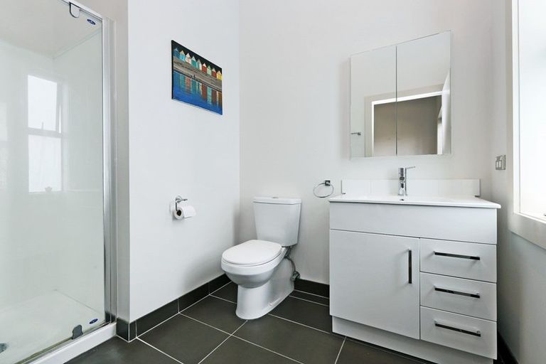 Photo of property in The Terraces, 37/9 Humber Street, Pandora, Napier, 4110