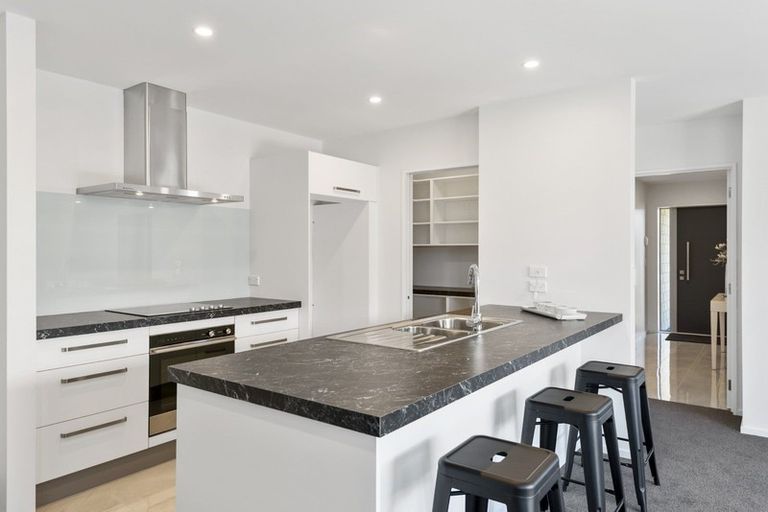 Photo of property in 6 Derek Anderson Place, Halswell, Christchurch, 8025