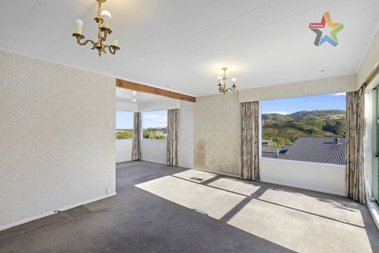 Photo of property in 1 Otira Grove, Kelson, Lower Hutt, 5010