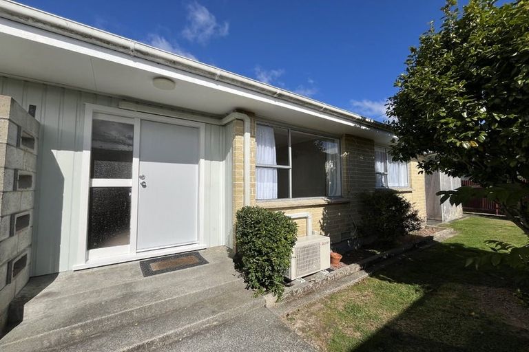 Photo of property in 11a Karamu Crescent, Wainuiomata, Lower Hutt, 5014